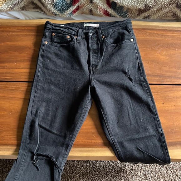 Levi’s Wedgie Icon High Rise Destroyed Denim Jeans Size 27 - Picture 1 of 4